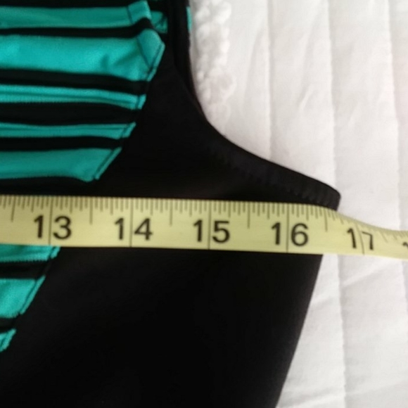 Stretch Fitted Low Scoop Back Dress Large - Picture 6 of 8